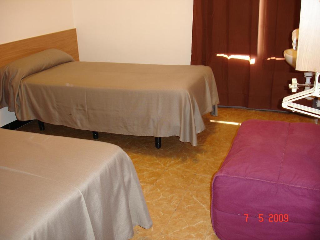 Hostal Can Blanco Sarriá de Ter Exterior foto